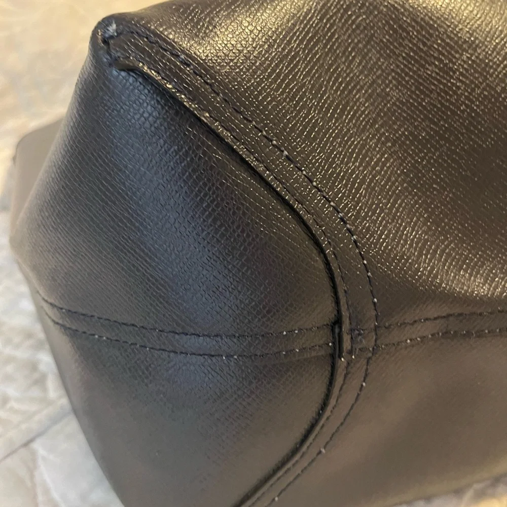 Coach EUC Reversible Navy & flower Tote with Structured Design and Gold Accents - Picture 6 of 14